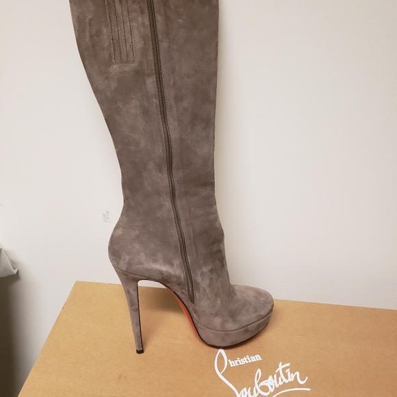 Boots - Picture 3 of 4